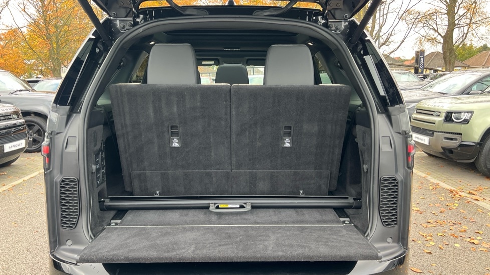 Used Land Rover Discovery 2022 for sale - 76552403: Photo 62