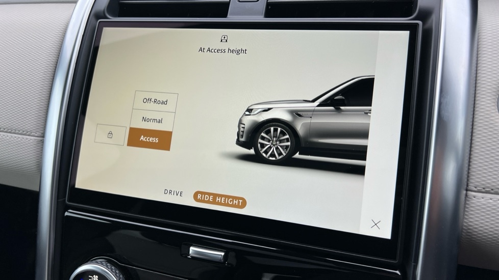 Used Land Rover Discovery 2022 for sale - 76552403: Photo 75