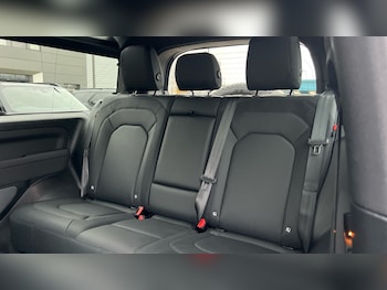 Used Land Rover Defender 2023 for sale - 76415206: Photo