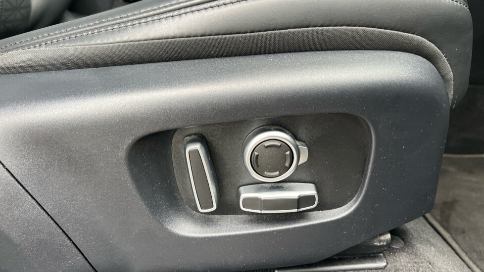 Used Land Rover Range Rover Evoque 2021 for sale - 76244476: Photo 40