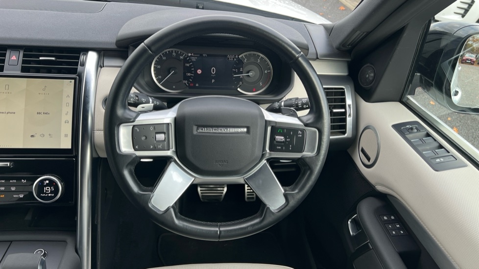 Used Land Rover Discovery 2022 for sale - 76597923: Photo 15