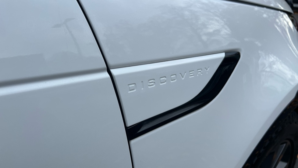 Used Land Rover Discovery 2022 for sale - 76597923: Photo 21