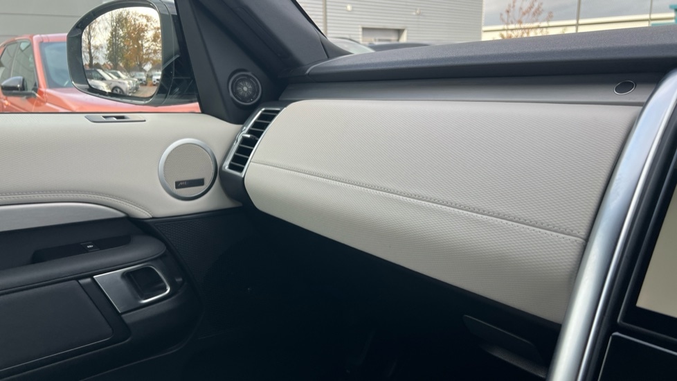 Used Land Rover Discovery 2022 for sale - 76597923: Photo 22