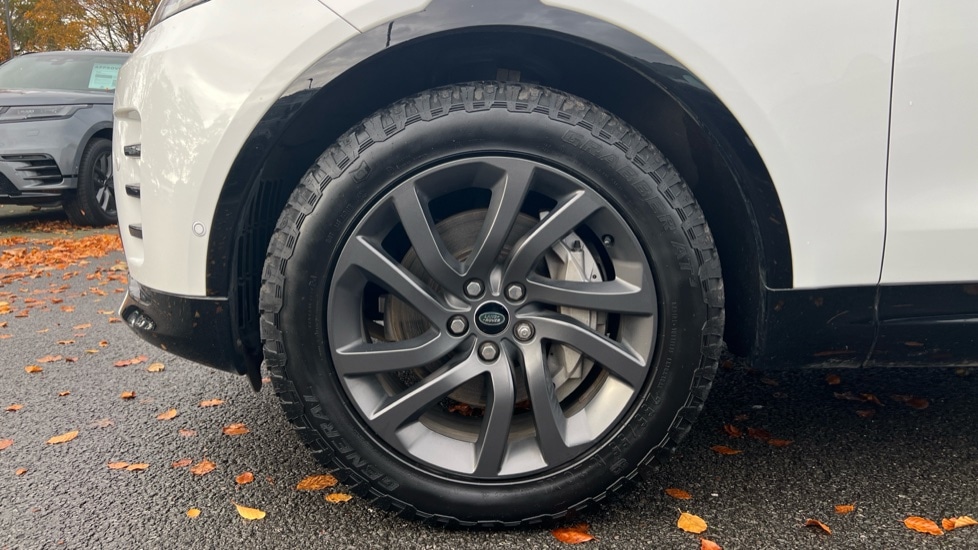 Used Land Rover Discovery 2022 for sale - 76597923: Photo 31