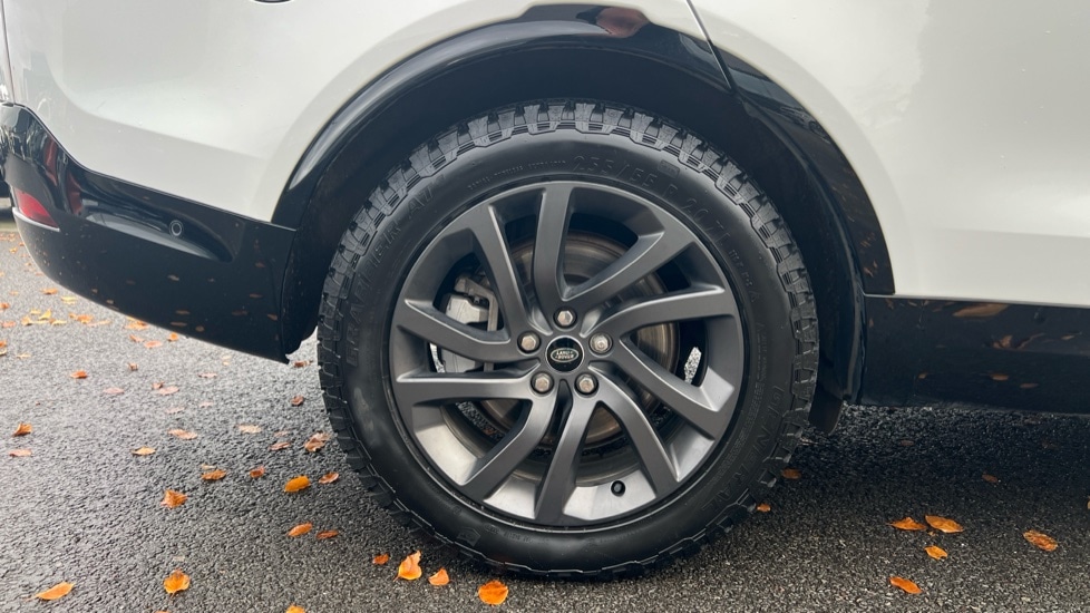 Used Land Rover Discovery 2022 for sale - 76597923: Photo 32