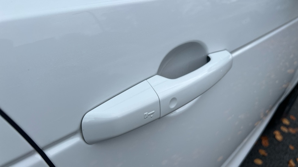 Used Land Rover Discovery 2022 for sale - 76597923: Photo 37