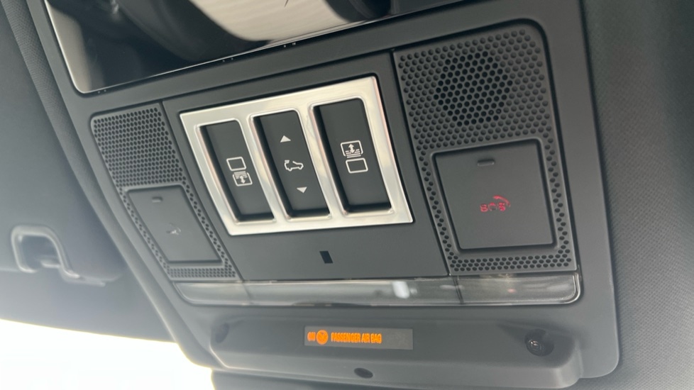 Used Land Rover Discovery 2022 for sale - 76597923: Photo 45