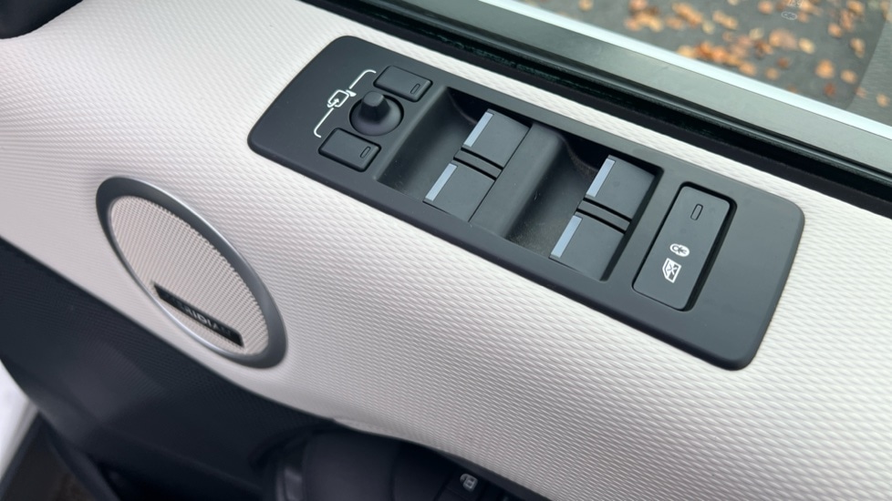 Used Land Rover Discovery 2022 for sale - 76597923: Photo 49