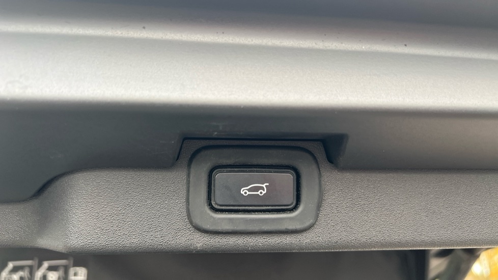 Used Land Rover Discovery 2022 for sale - 76597923: Photo 57