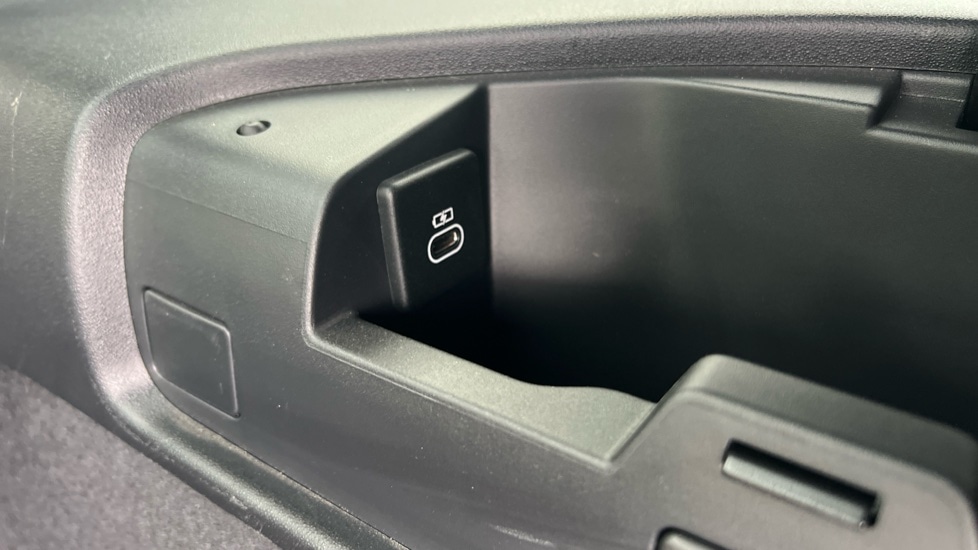 Used Land Rover Discovery 2022 for sale - 76597923: Photo 58