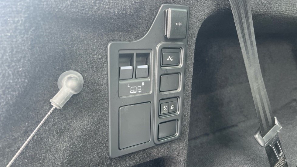 Used Land Rover Discovery 2022 for sale - 76597923: Photo 59