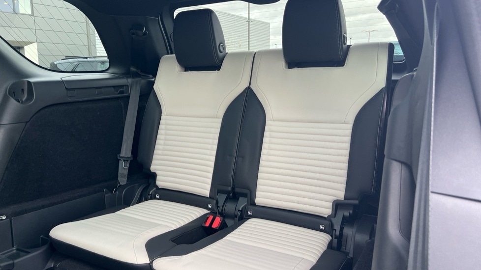 Used Land Rover Discovery 2022 for sale - 76597923: Photo 60