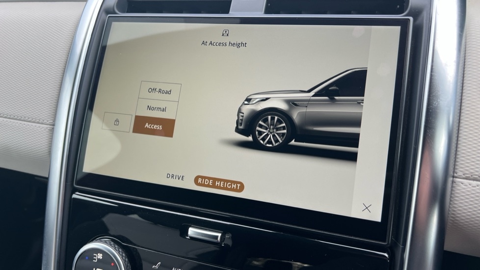 Used Land Rover Discovery 2022 for sale - 76597923: Photo 67