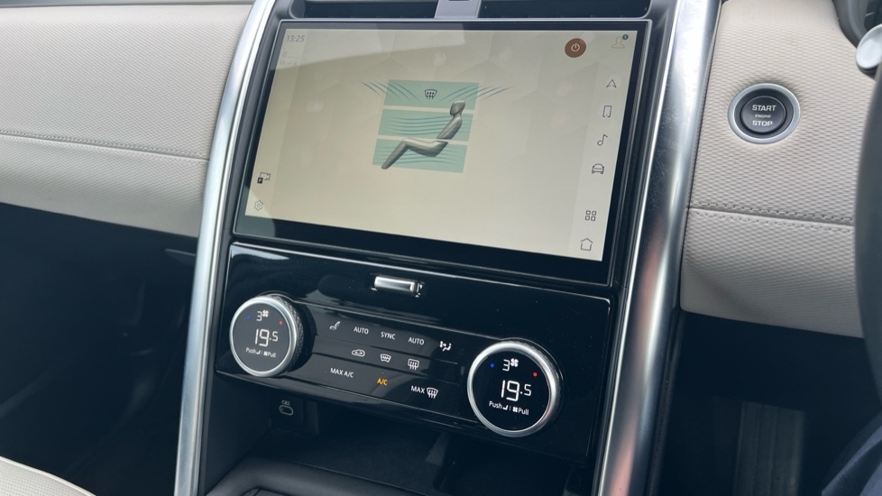 Used Land Rover Discovery 2022 for sale - 76597923: Photo 69