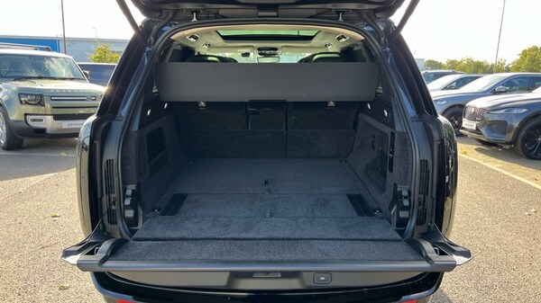 Used Land Rover Range Rover 2025 for sale - 76180209: Photo 10