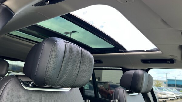 Used Land Rover Range Rover 2025 for sale - 76180209: Photo 40