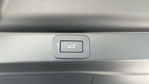Used Land Rover Range Rover 2025 for sale - 76180209: Photo 60