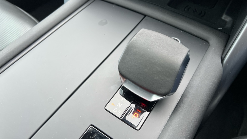 Used Land Rover Discovery 2023 for sale - 76766300: Photo 13