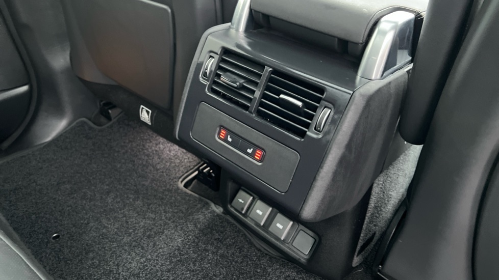 Used Land Rover Discovery 2023 for sale - 76766300: Photo 18