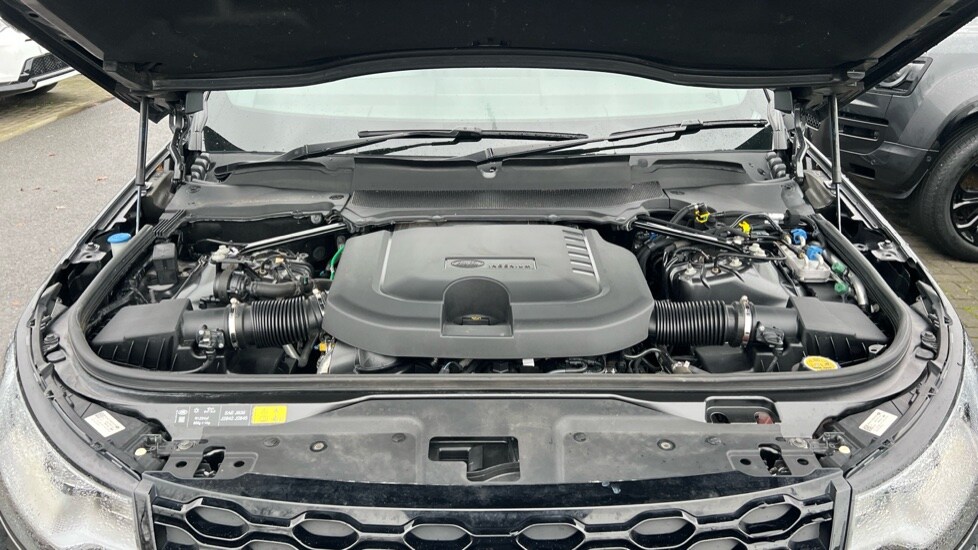 Used Land Rover Discovery 2023 for sale - 76766300: Photo 30