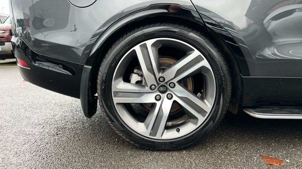 Used Land Rover Discovery 2023 for sale - 76766300: Photo 32