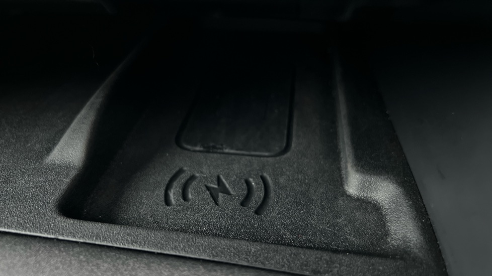 Used Land Rover Discovery 2023 for sale - 76766300: Photo 44