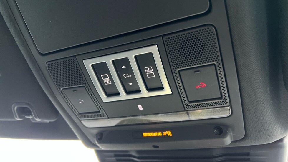 Used Land Rover Discovery 2023 for sale - 76766300: Photo 45