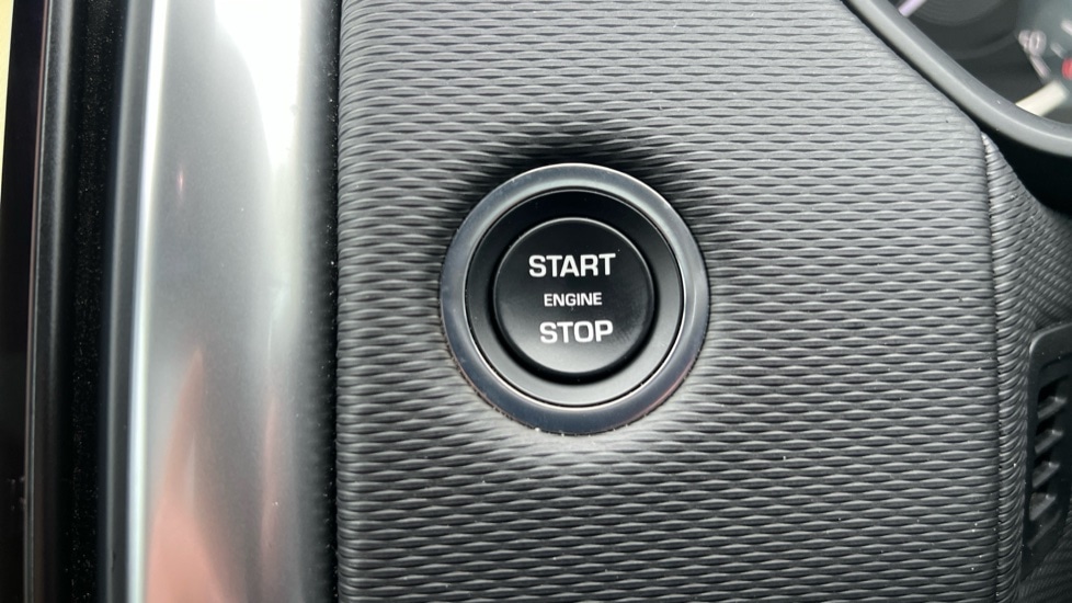 Used Land Rover Discovery 2023 for sale - 76766300: Photo 47