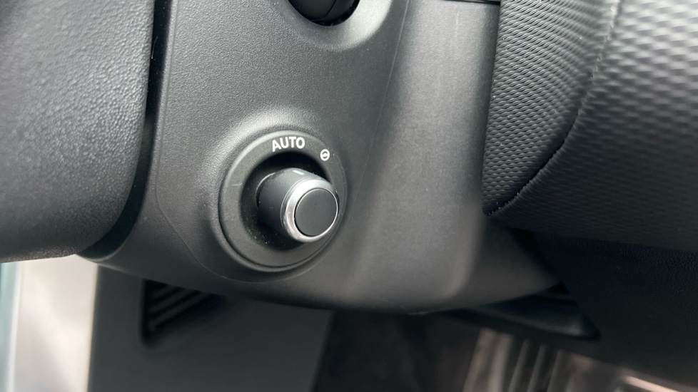 Used Land Rover Discovery 2023 for sale - 76766300: Photo 48