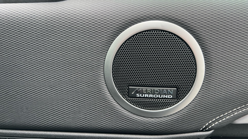 Used Land Rover Discovery 2023 for sale - 76766300: Photo 50