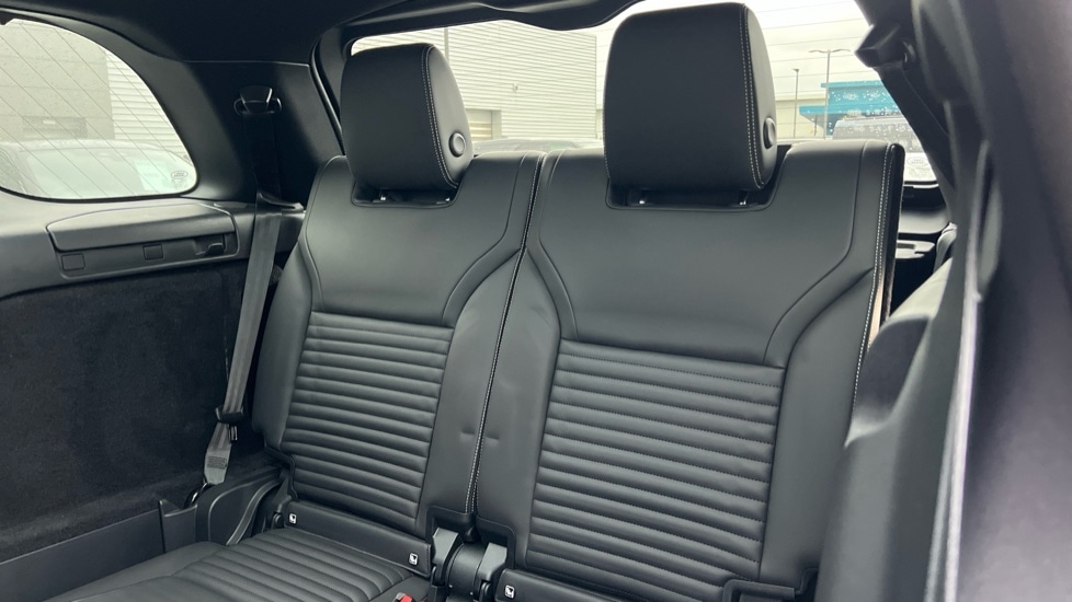 Used Land Rover Discovery 2023 for sale - 76766300: Photo 64