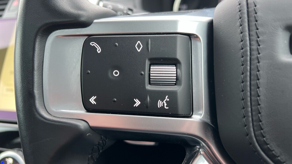 Used Land Rover Discovery 2023 for sale - 76766300: Photo 66