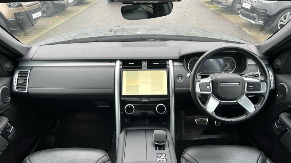 Used Land Rover Discovery 2023 for sale - 76766300: Photo 9