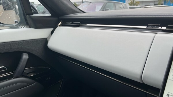 Used Land Rover Range Rover Sport 2024 for sale - 76154605: Photo 23
