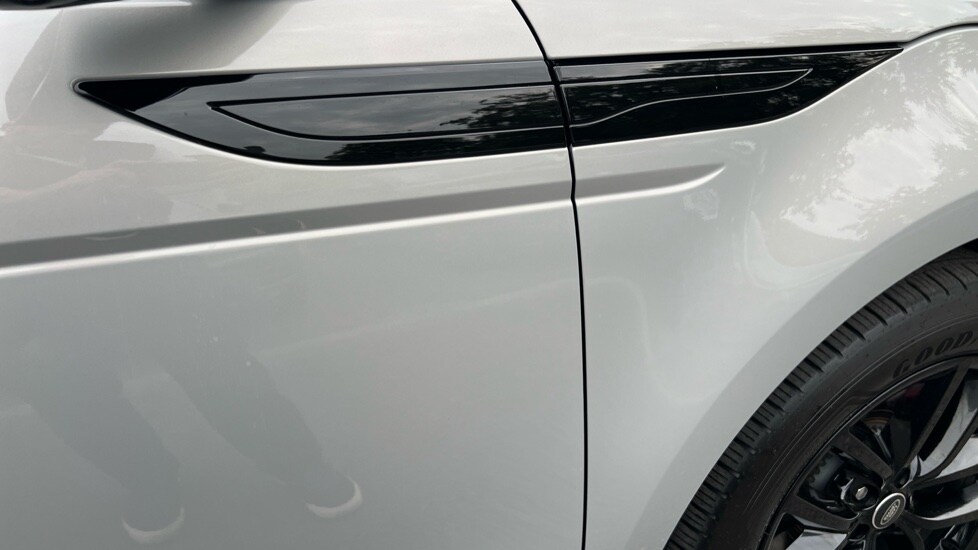 Used Land Rover Range Rover Evoque 2025 for sale - 76145935: Photo 21
