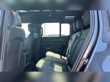 Used Land Rover Defender 2024 for sale - 75465892: Photo