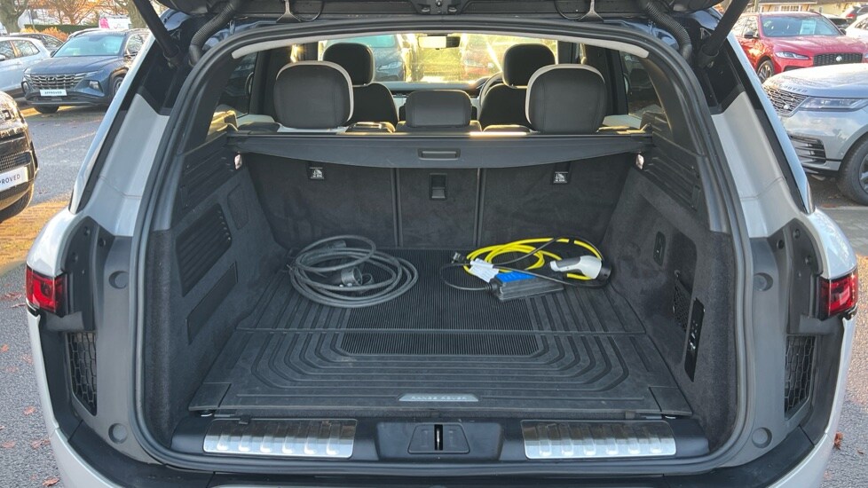 Used Land Rover Range Rover Sport 2023 for sale - 76766308: Photo 10