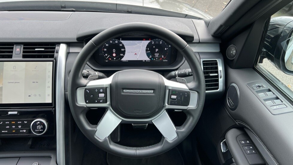 Used Land Rover Discovery 2024 for sale - 76018195: Photo 15