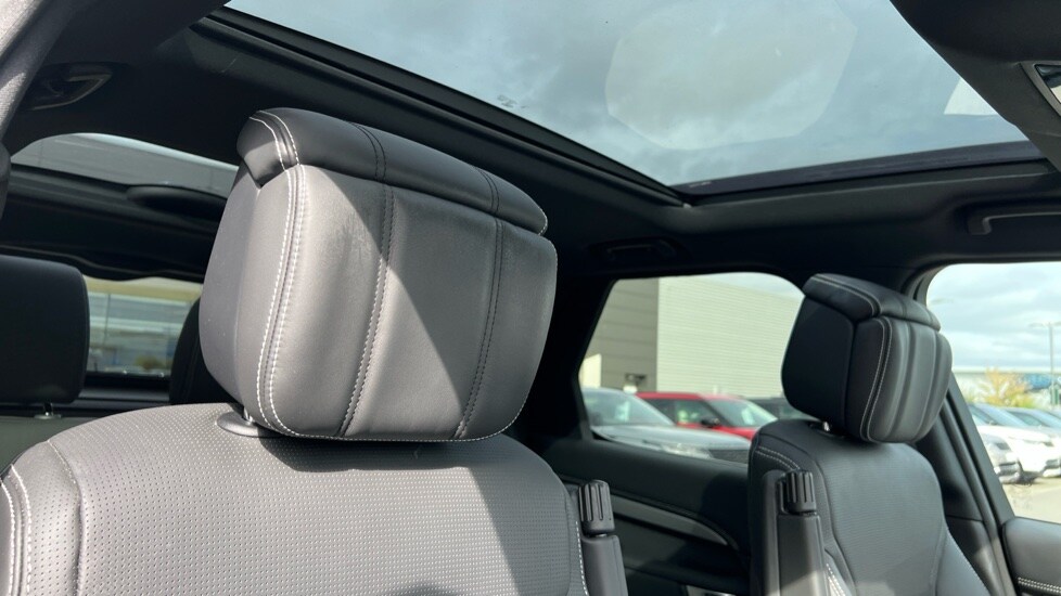 Used Land Rover Discovery 2024 for sale - 76018195: Photo 20