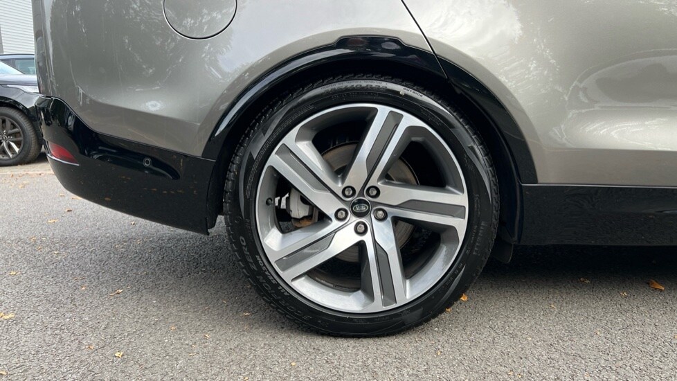 Used Land Rover Discovery 2024 for sale - 76018195: Photo 32