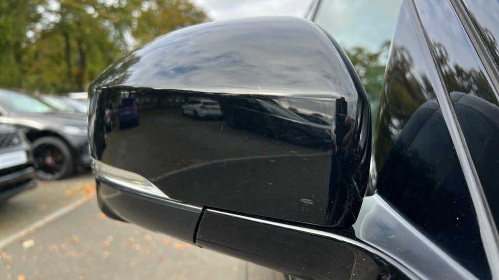 Used Land Rover Discovery 2024 for sale - 76018195: Photo 35