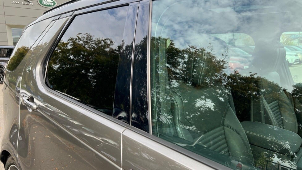 Used Land Rover Discovery 2024 for sale - 76018195: Photo 38