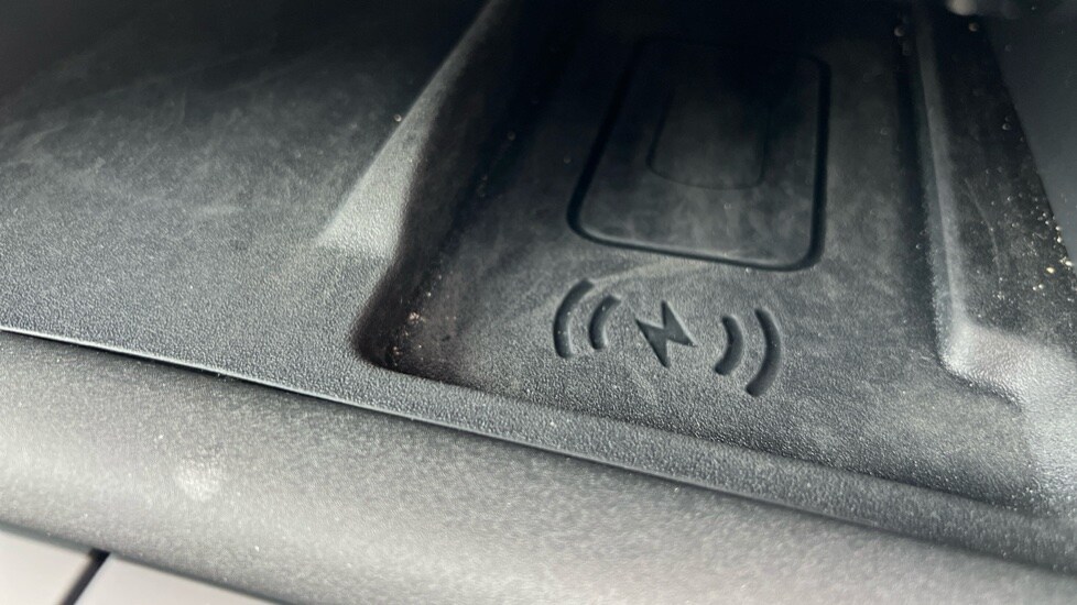 Used Land Rover Discovery 2024 for sale - 76018195: Photo 44