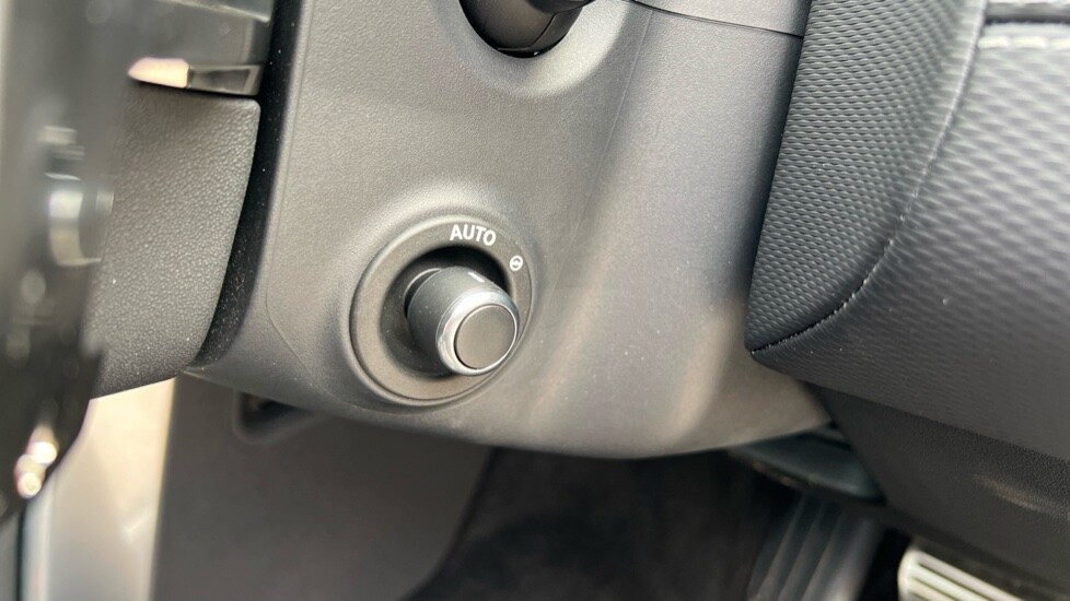 Used Land Rover Discovery 2024 for sale - 76018195: Photo 47