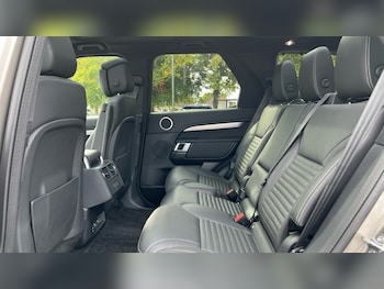Used Land Rover Discovery 2024 for sale - 76018195: Photo 4