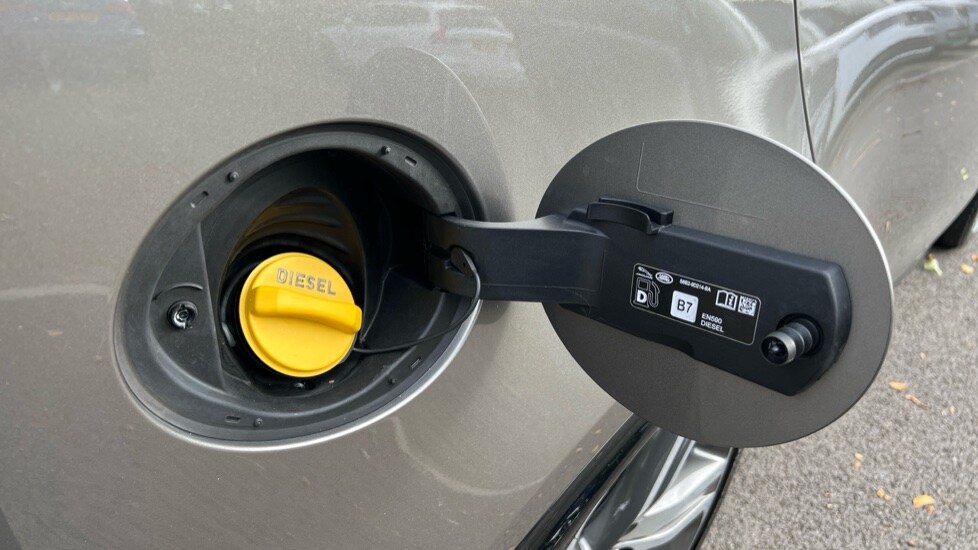 Used Land Rover Discovery 2024 for sale - 76018195: Photo 55