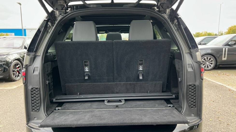 Used Land Rover Discovery 2024 for sale - 76018195: Photo 61