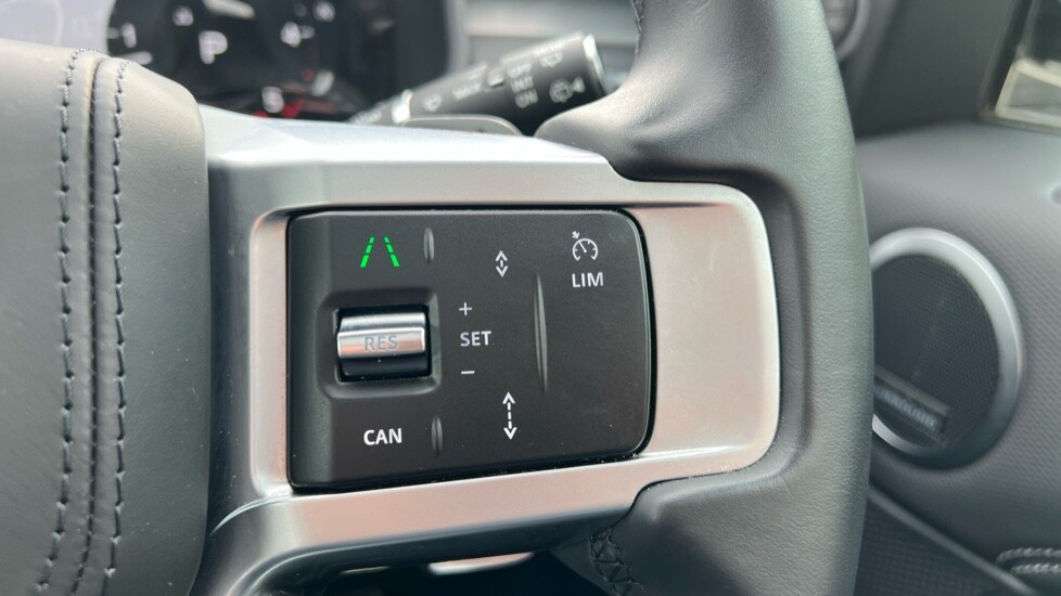 Used Land Rover Discovery 2024 for sale - 76018195: Photo 62