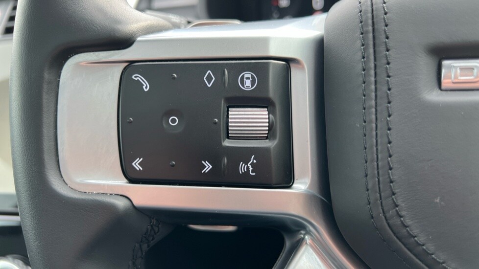 Used Land Rover Discovery 2024 for sale - 76018195: Photo 63