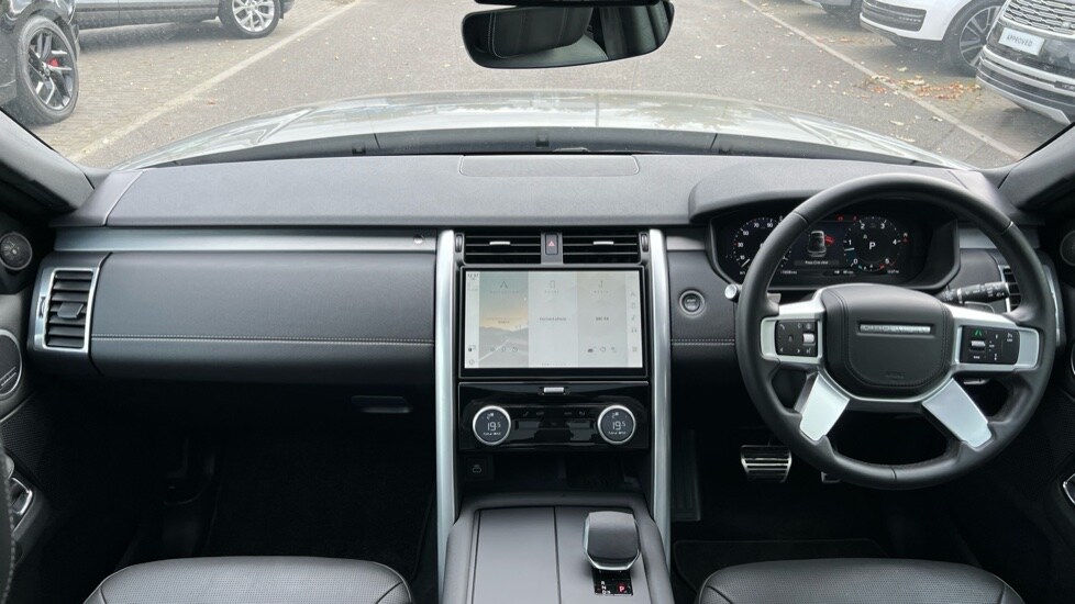 Used Land Rover Discovery 2024 for sale - 76018195: Photo 9